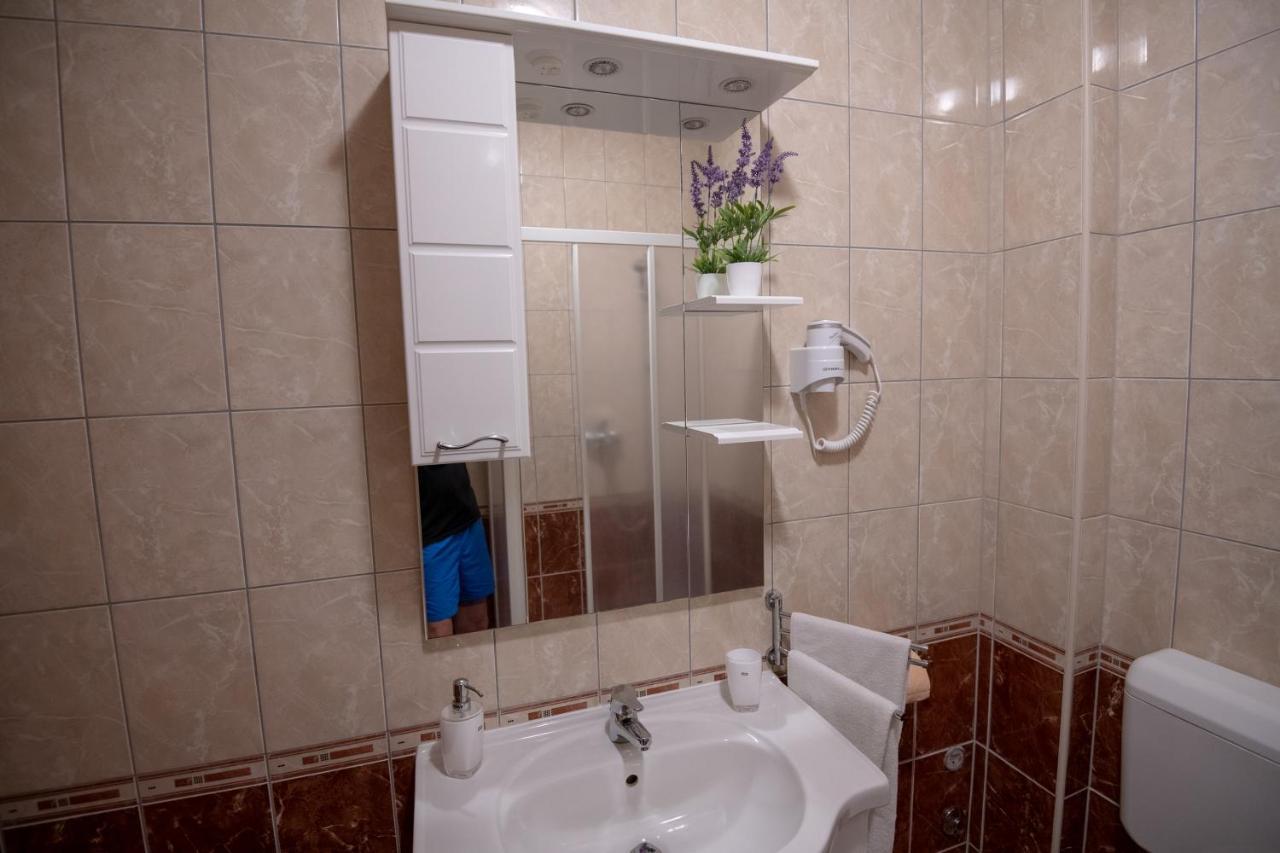 Apartments Mamut Trogir Exterior photo