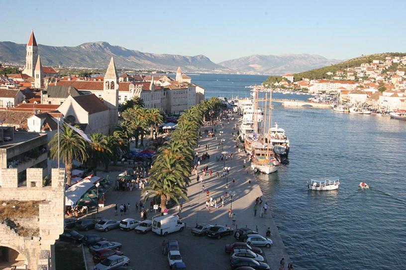Apartments Mamut Trogir Exterior photo