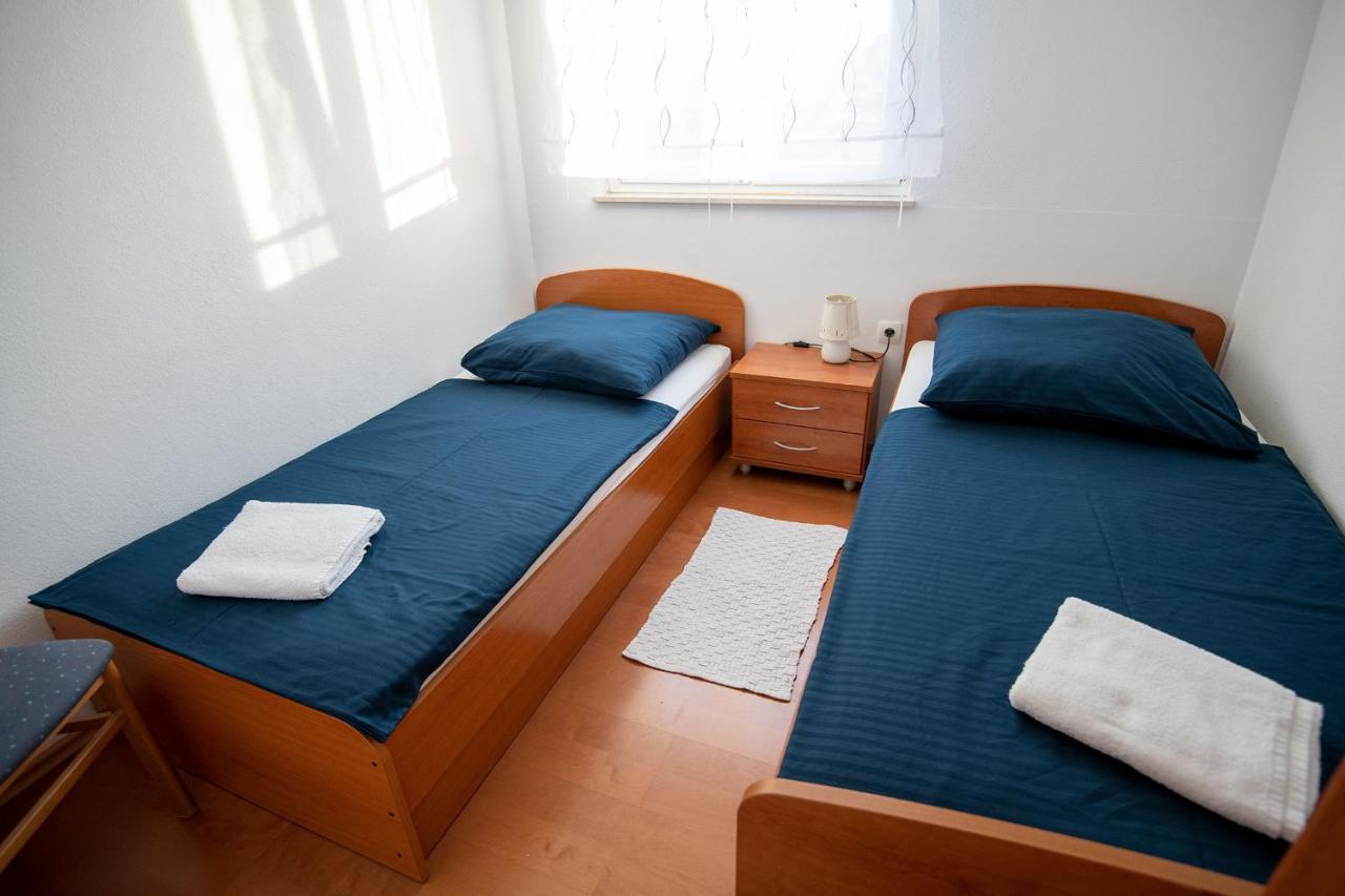 Apartments Mamut Trogir Exterior photo
