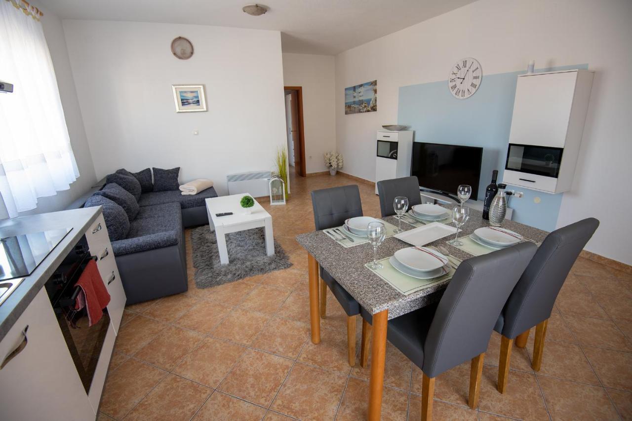 Apartments Mamut Trogir Exterior photo