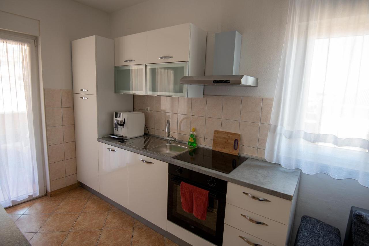 Apartments Mamut Trogir Exterior photo