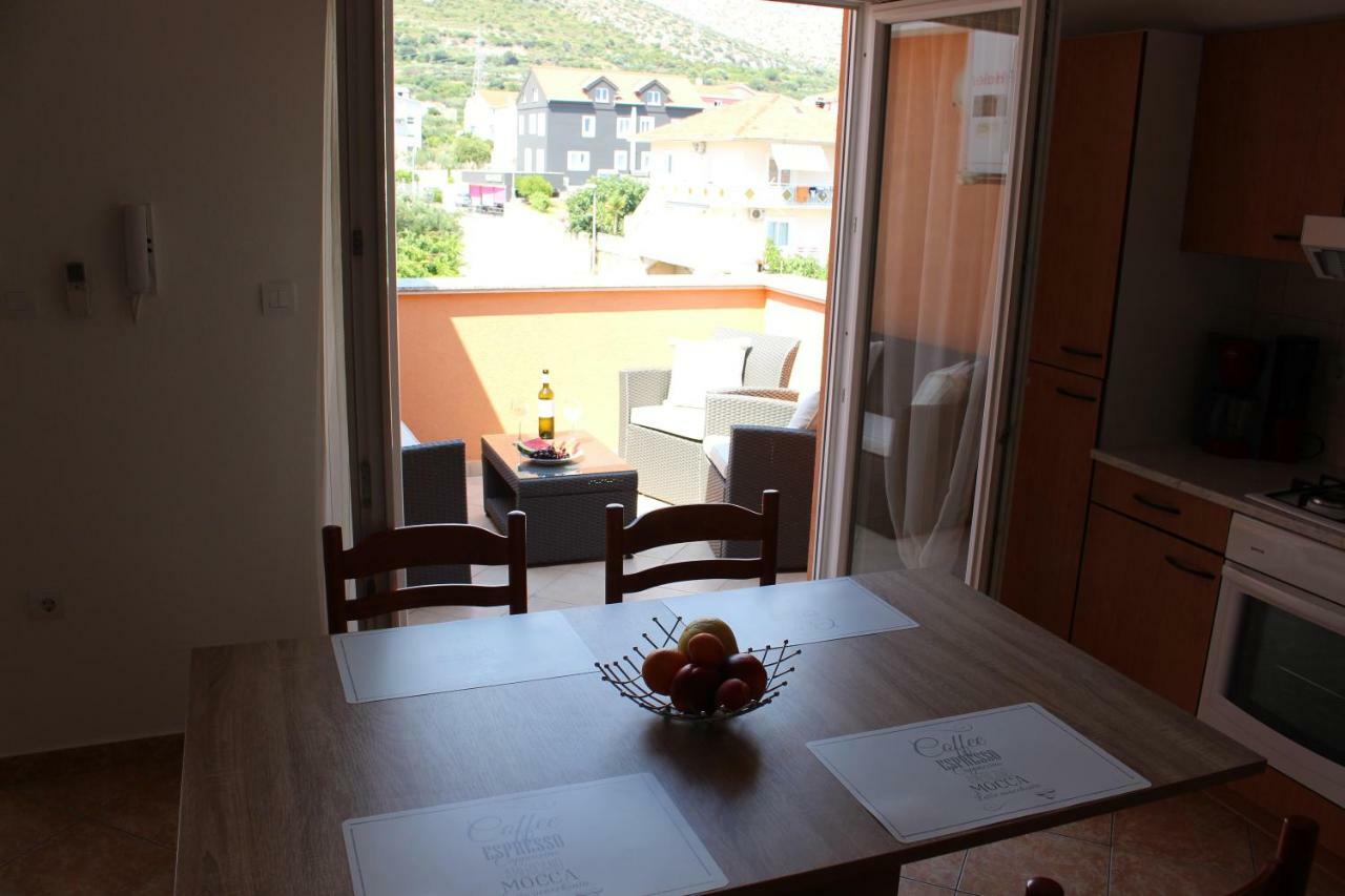 Apartments Mamut Trogir Exterior photo
